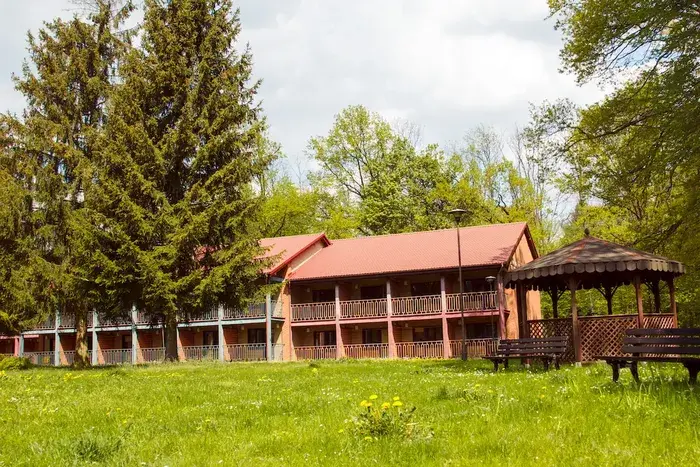 Letni obóz activity - Sarnówek 2019. plik: hotel1.webp