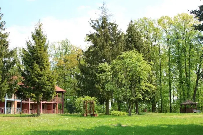 Letni obóz activity - Sarnówek 2019. plik: hotel2.webp